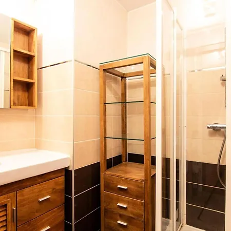 Appartement Roche Blanche - 2 Personnes Proche De Mae-7814